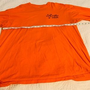 Women’s long sleeve tshirt.